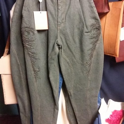 pantaloni alla zuava verdi con ricamo. Tg 42